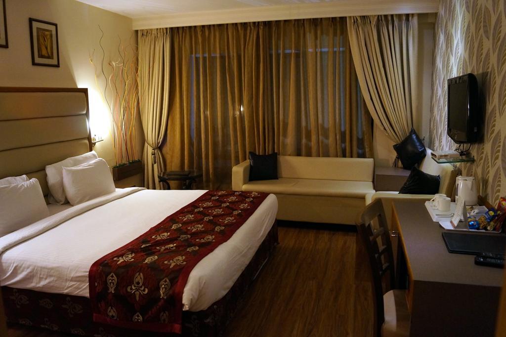 The Grand Solitaire Hyderabad Exterior foto